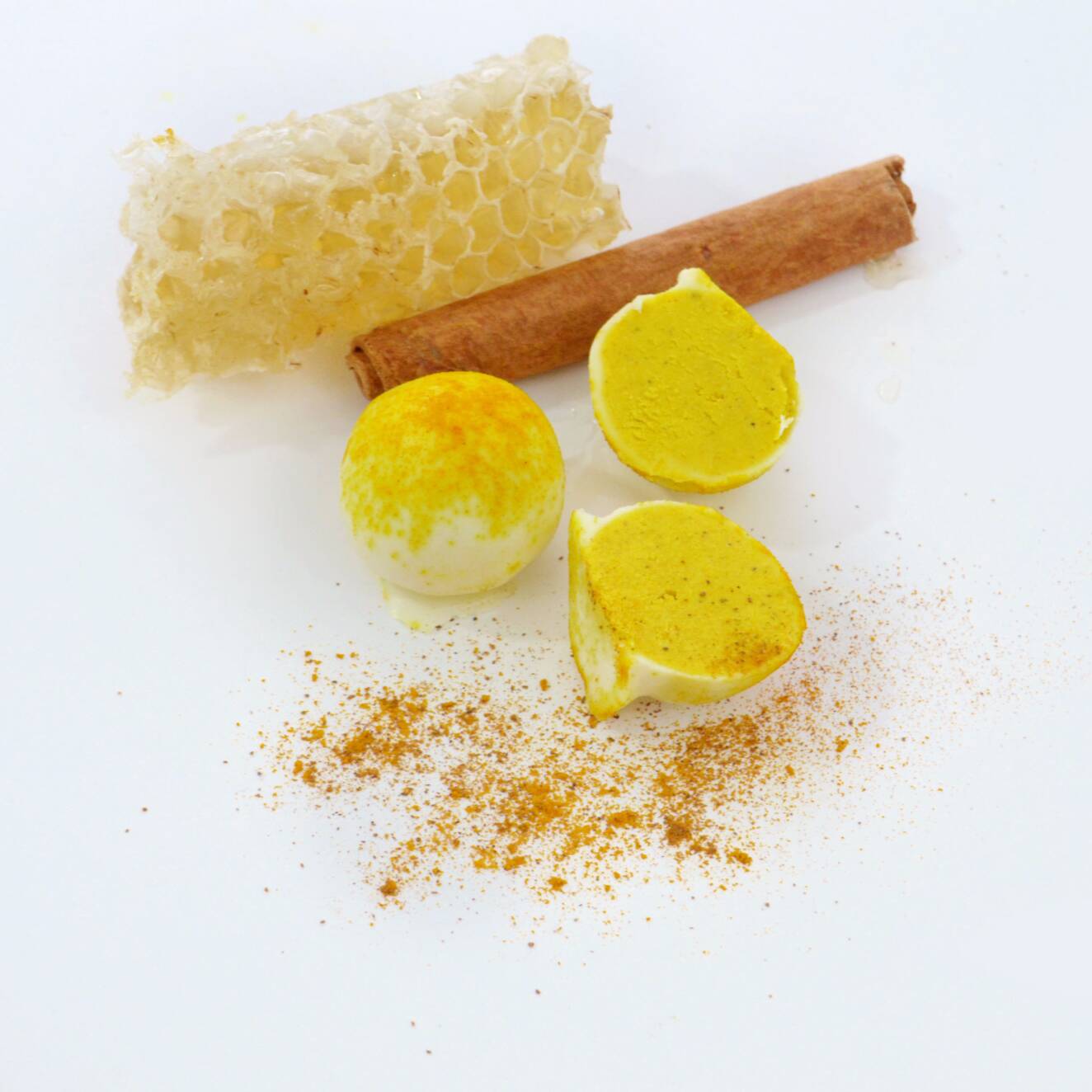Trufa Cúrcuma con Canela y Miel