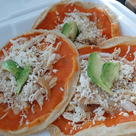 Picada Veracruzana con Pollo