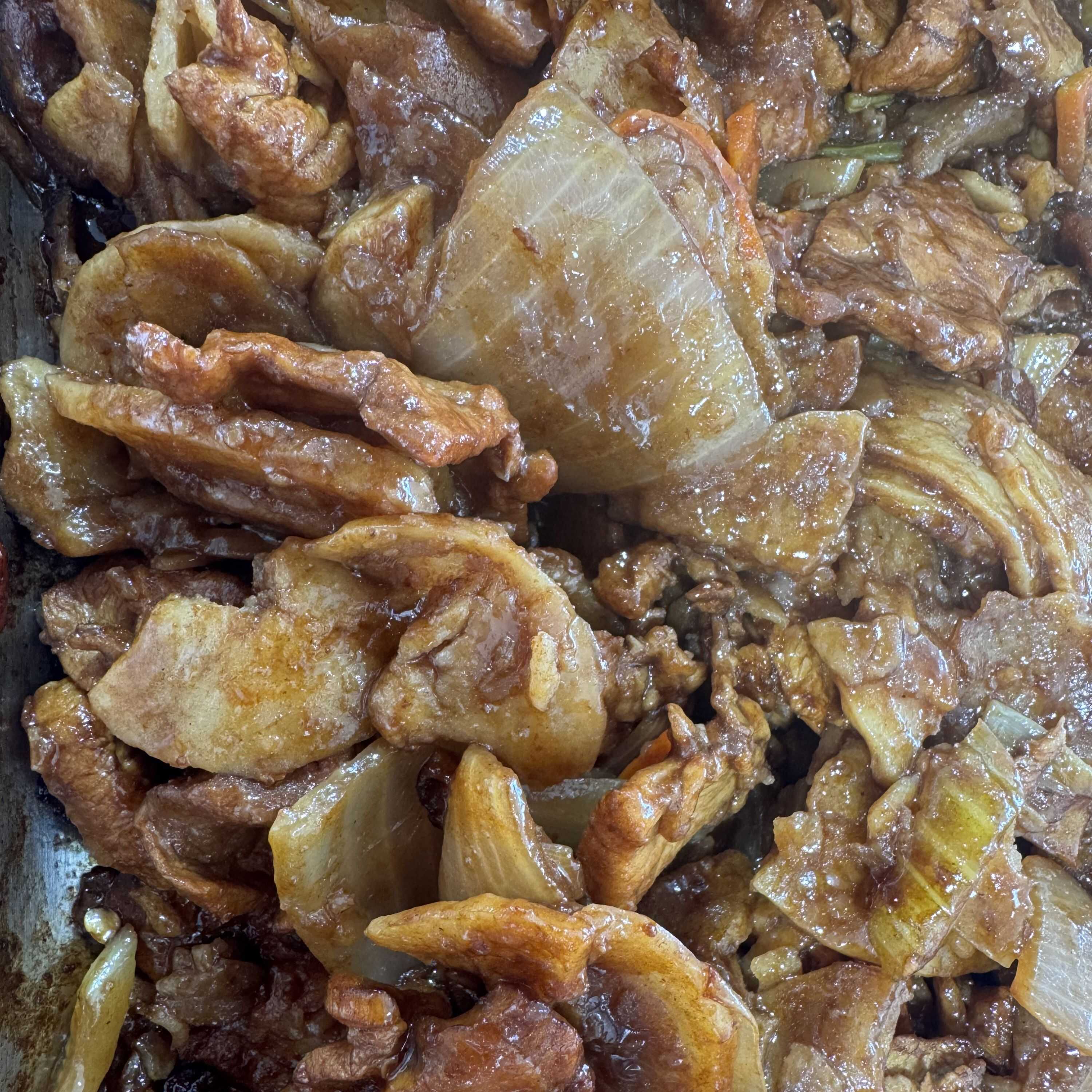 Plato de Carne de Cerdo con Papas