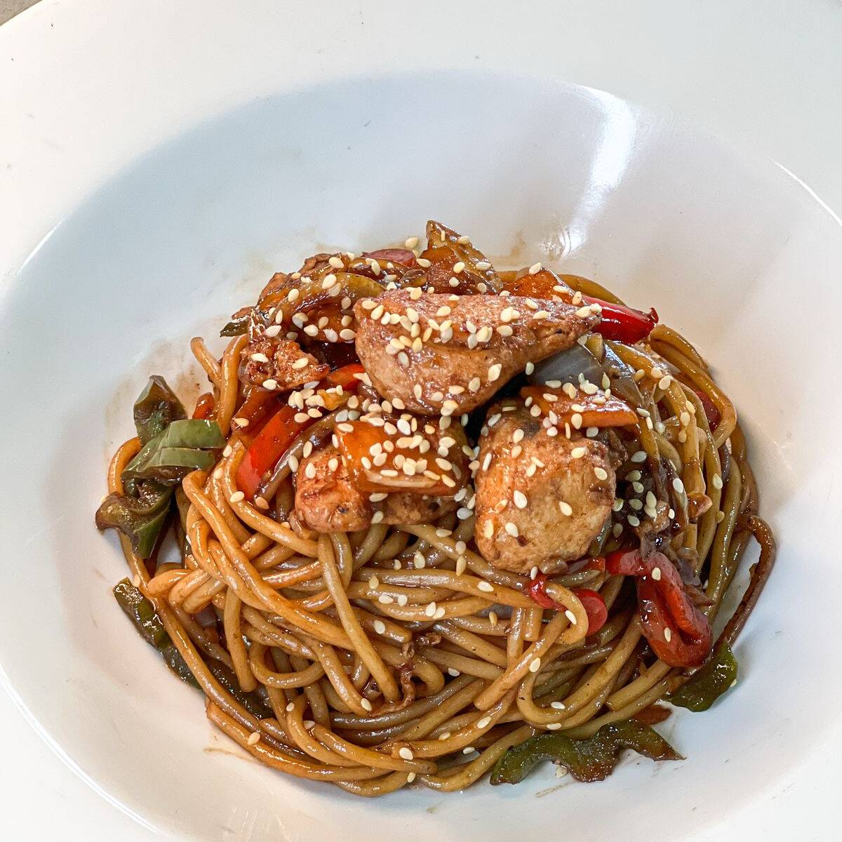Pasta Teriyaki + Bebida