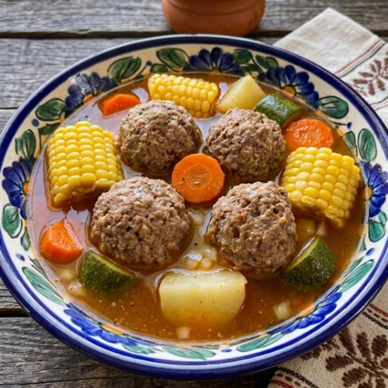 Caldo de Albondiga