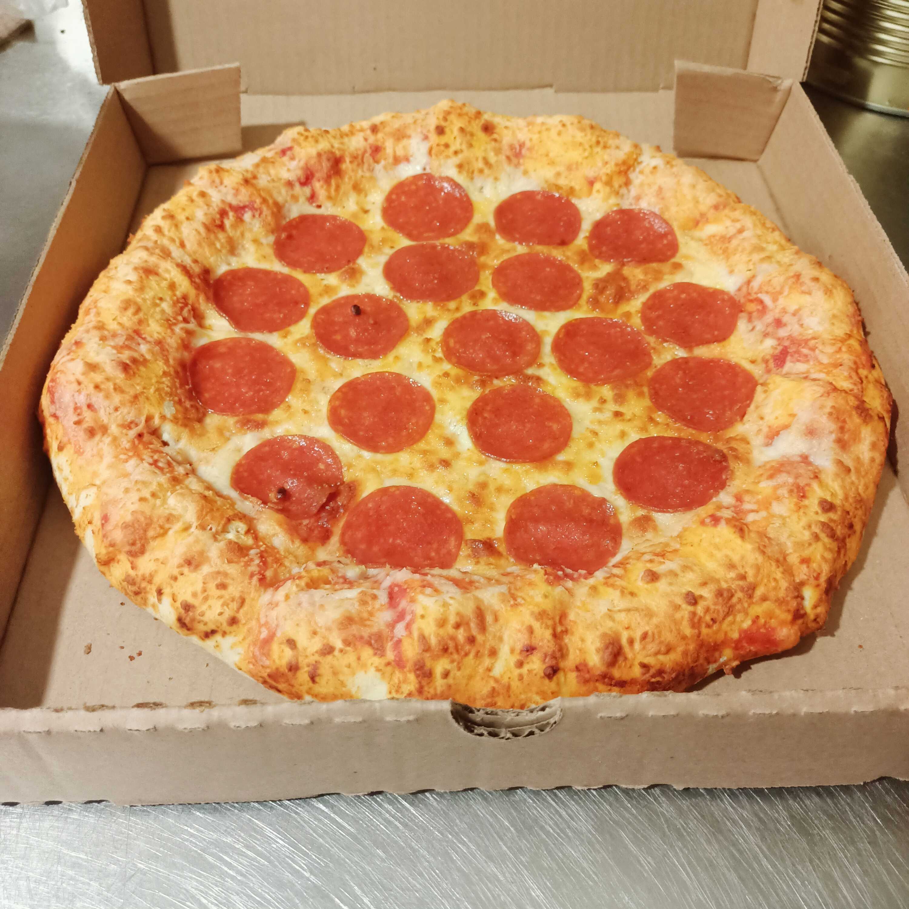 Pizza Pepperoni 14"(12rebanadas