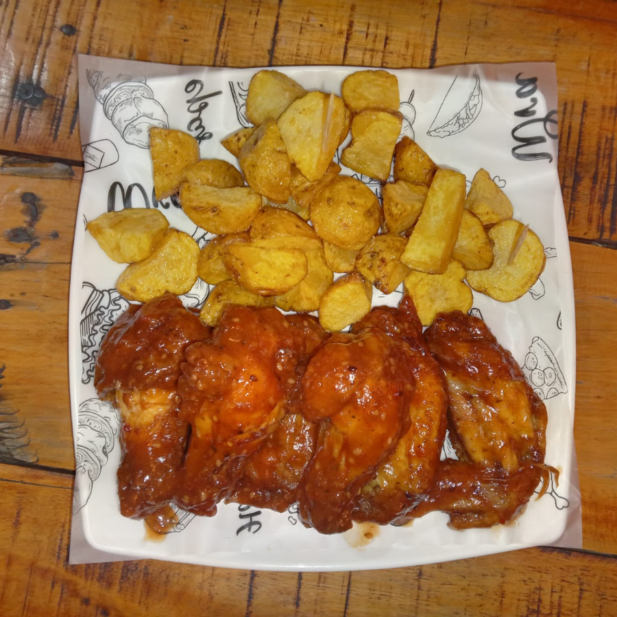 6 Piezas de Alitas mas papas