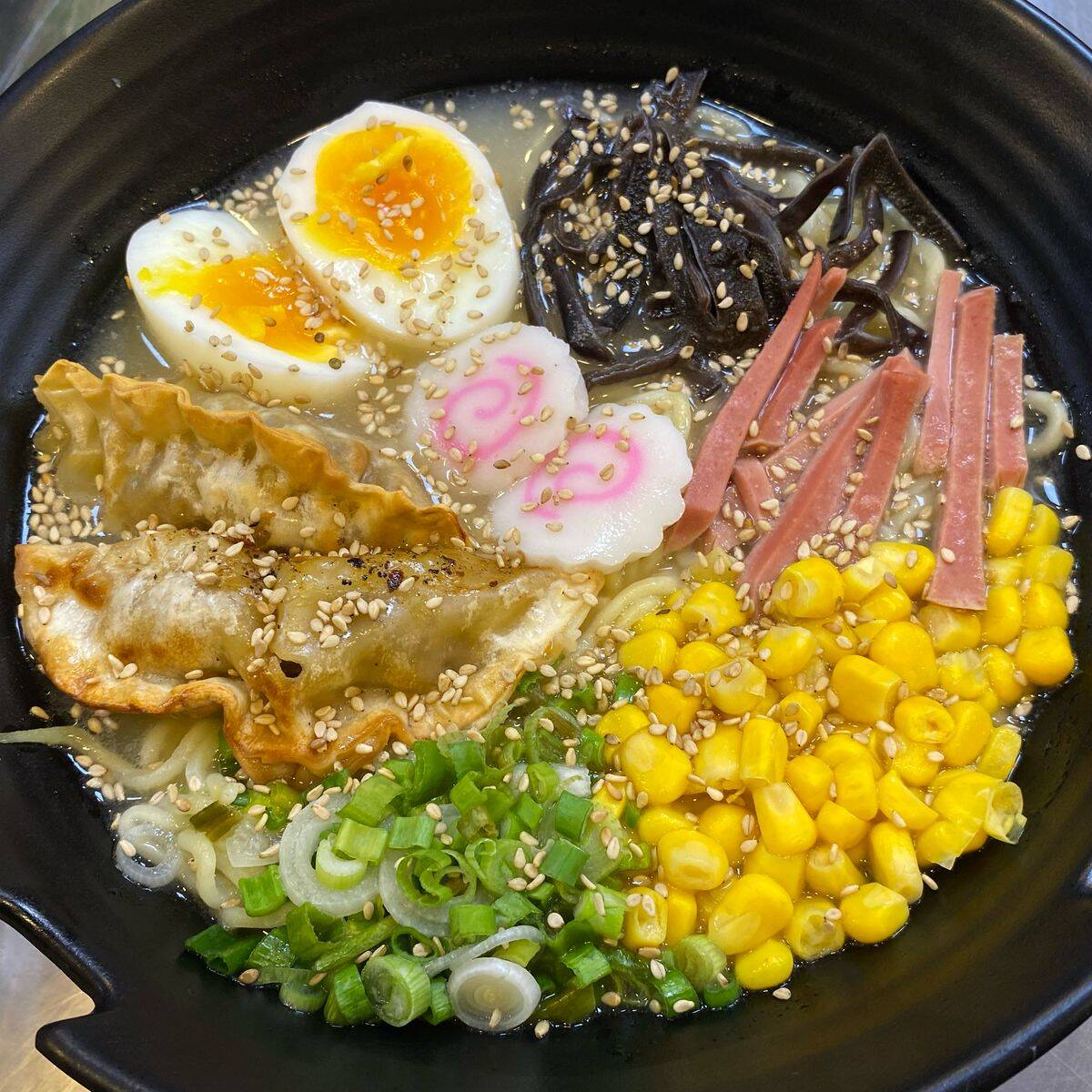 Ramen Gyosas