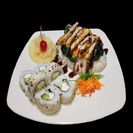 1/2 Gohan Teriyaki Pollo + 1/2 Cali + Bebida.