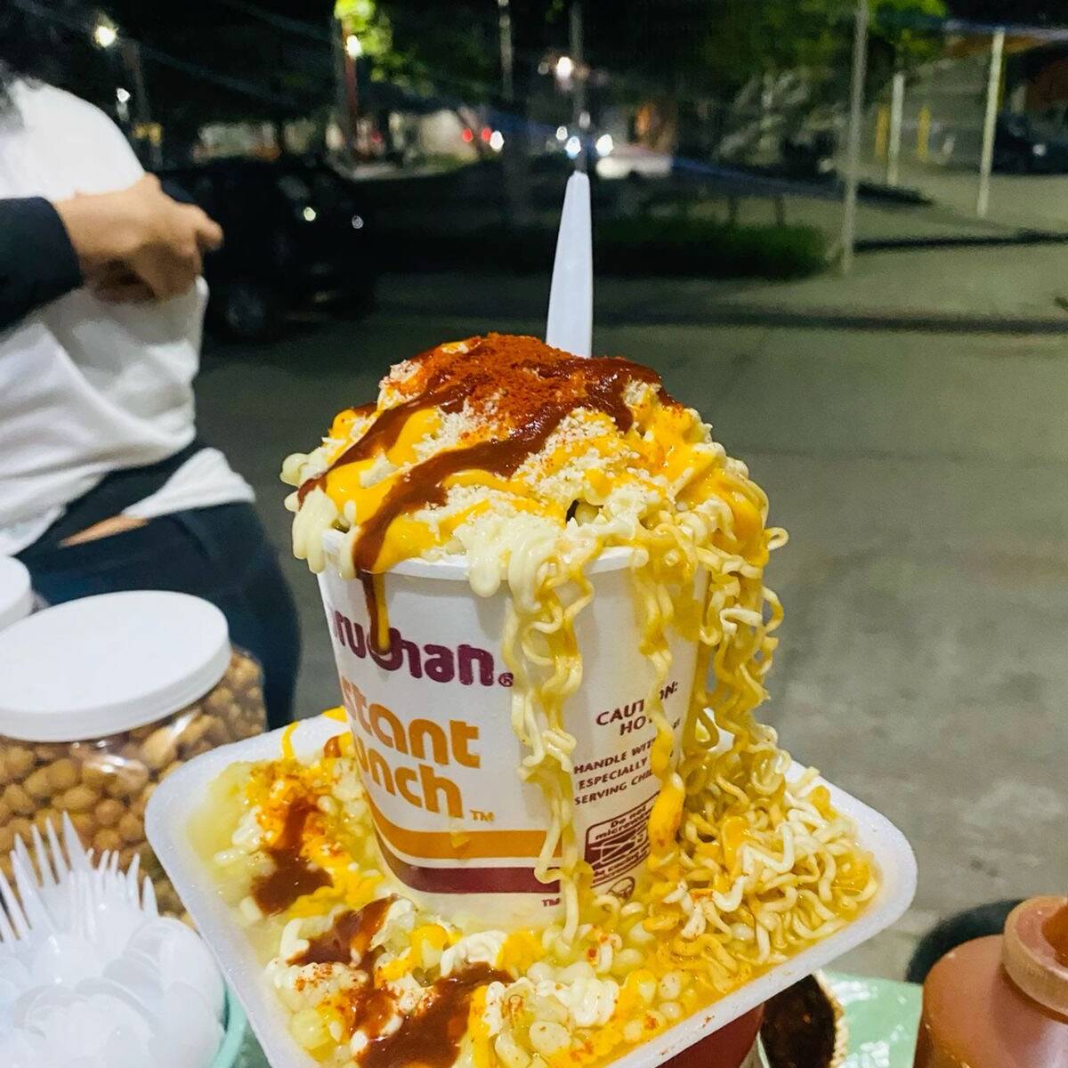 Maruchan con Esquites