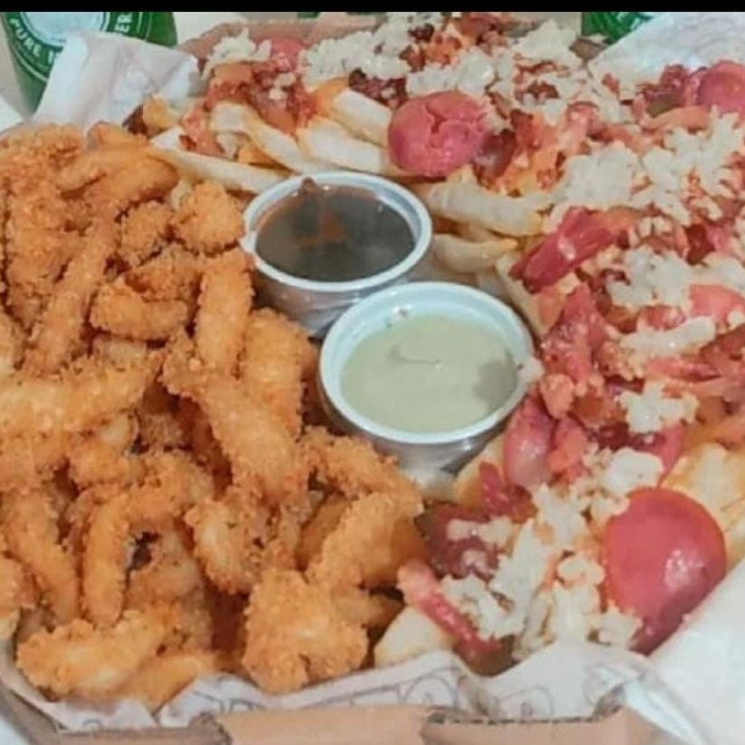 Tiras de frango empanada + batata , calabresa,bacon,mussarela