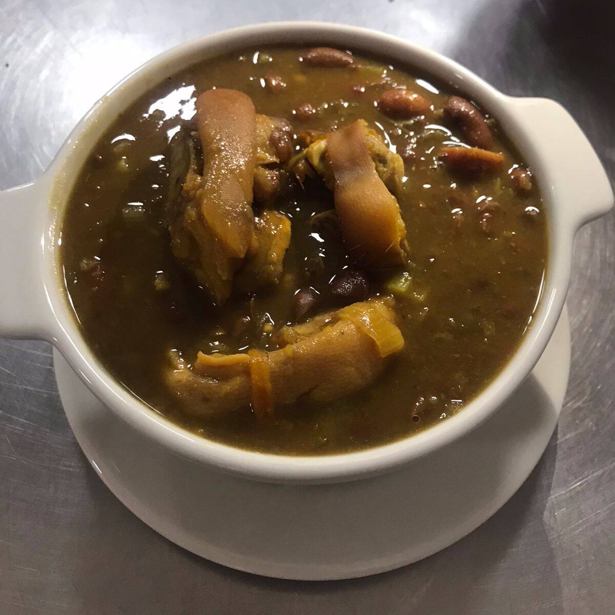 Frijol con Patica de Cerdo 24 oz