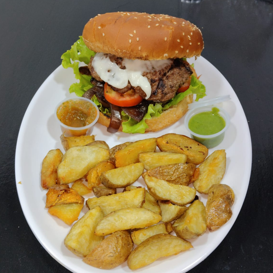 Hamburguesa ranchera 170 gms + chorizo