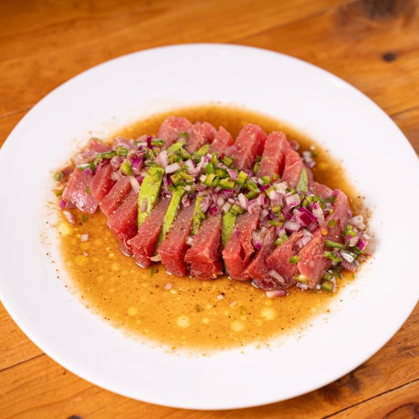 Tiradito de atún