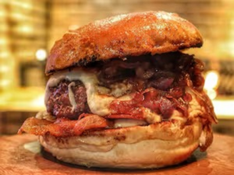 Alvoroço Parrilla & Burger