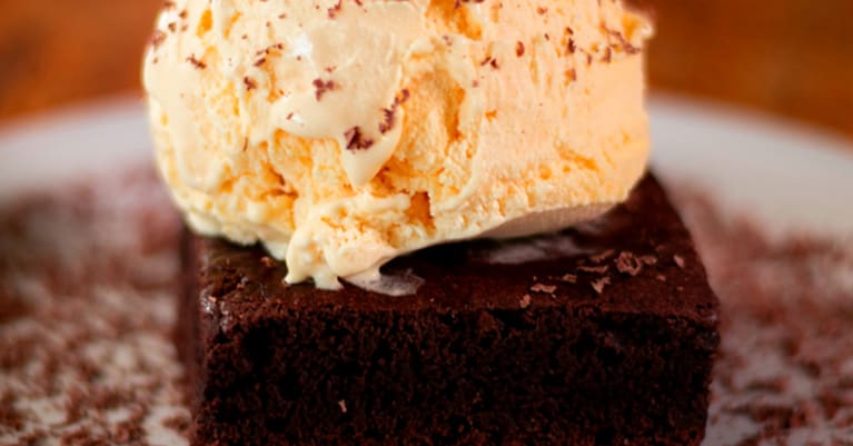 BROWNIE CON NIEVE