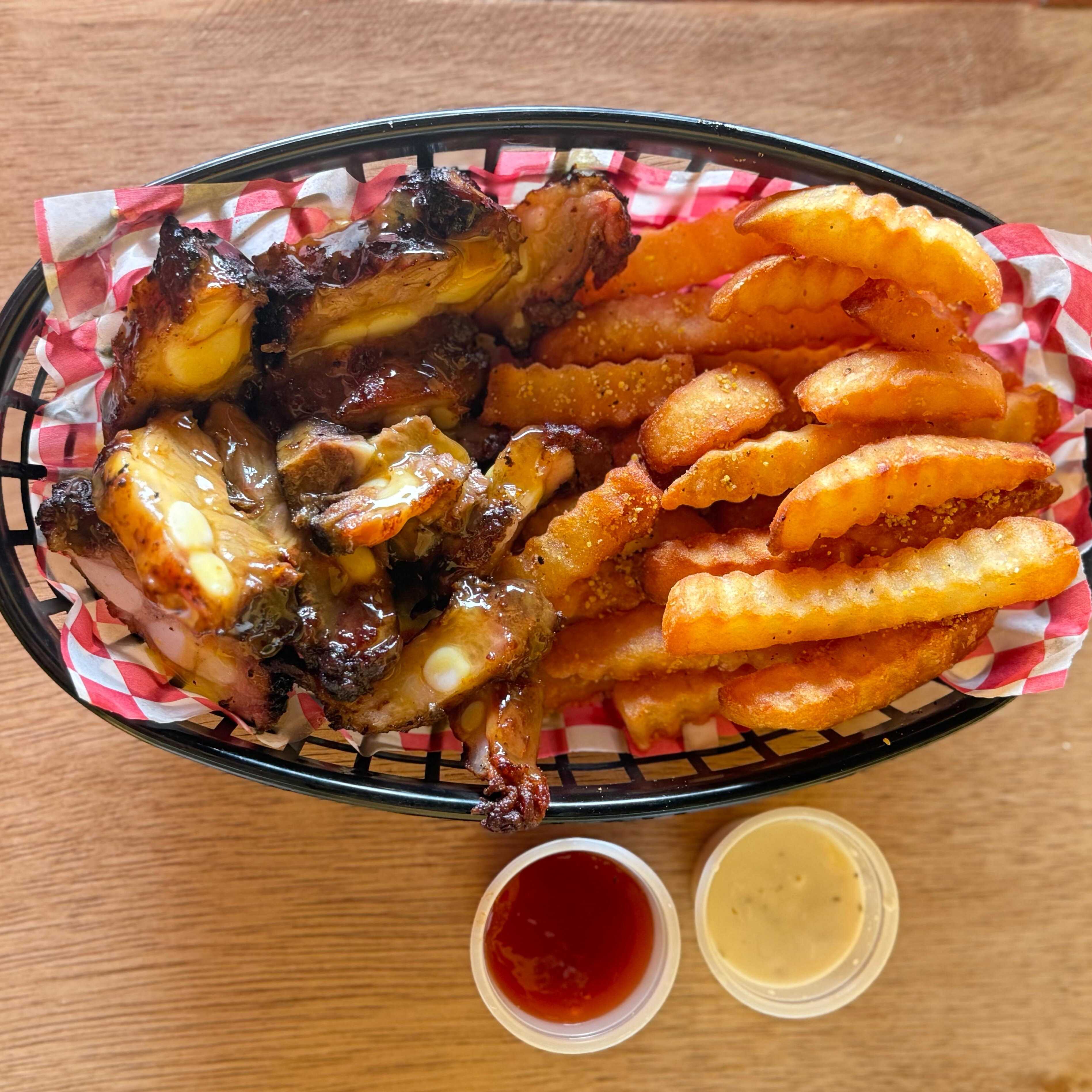 Costillas con Papas a la Francesa