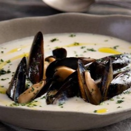 MEJILLONES A LA SALSA BLANCA