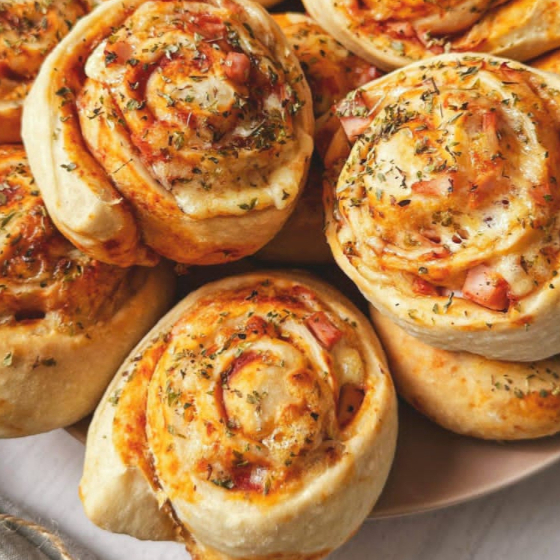 Neapolitan Cheese Rolls (6 Rolls)