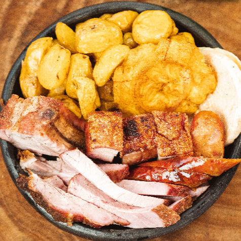 PICADA PARA 3 + POSTOBON LITRO