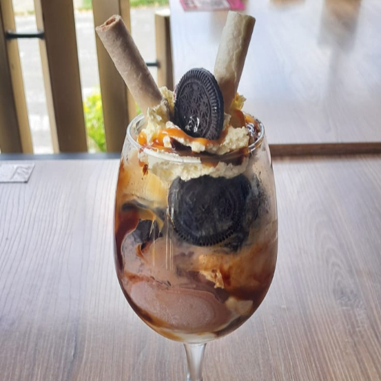 Montaña de Chocolate (5 Bolas de Helado)