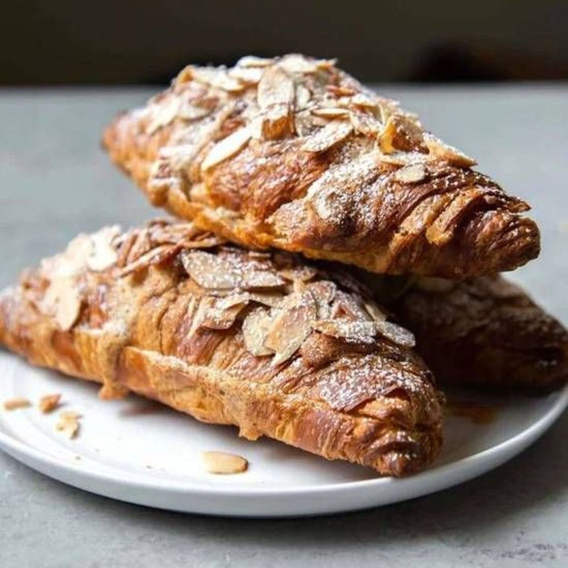 Croissant con Crema de Almendras