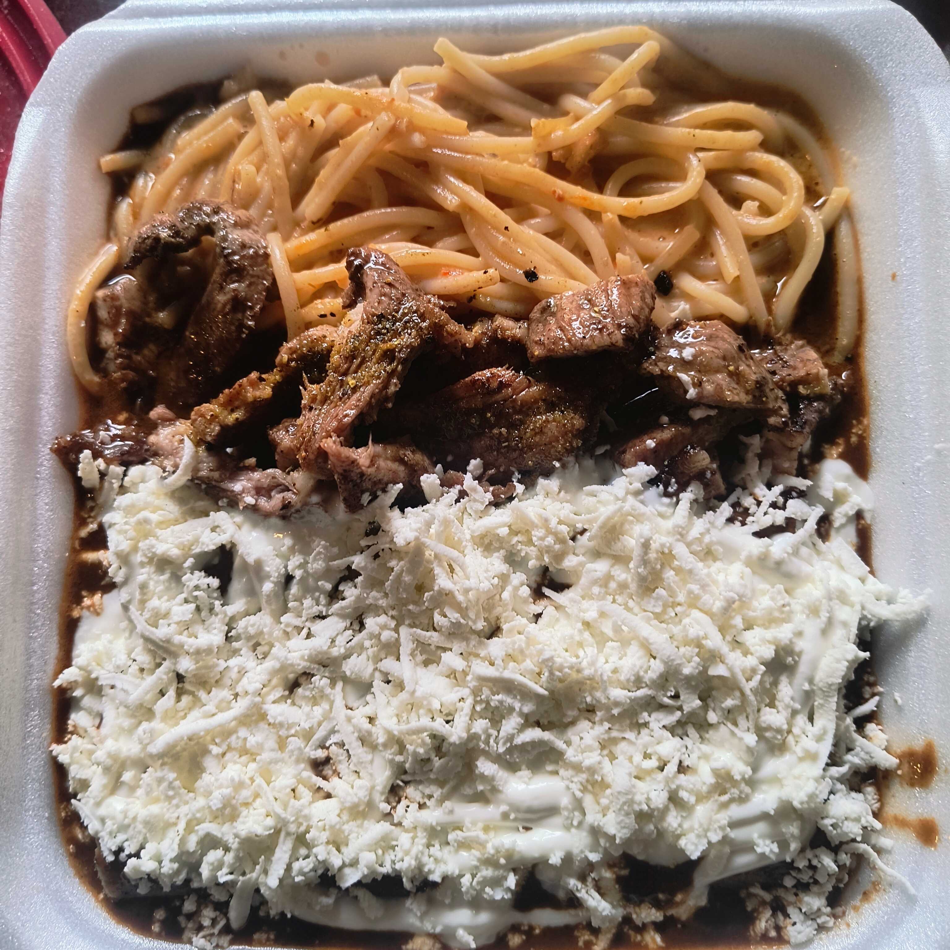 ENCHILADAS VERDES CON ARRACHERA