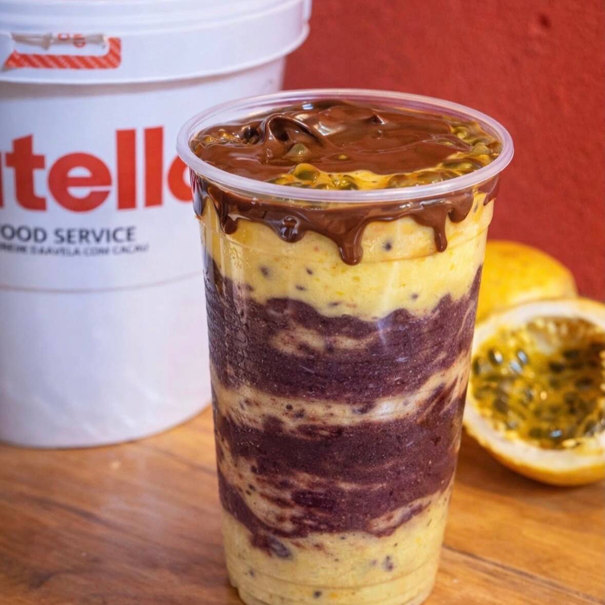 Açaí, Creme de Maracujá, Nutella, Leite Condensado e Leite em Pó.
Podendo escolher a fruta que Deseja!!!
