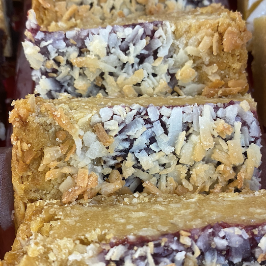 1 pza Barra de Coco con Frutos Rojos