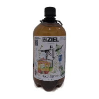 Elaborada com lúpulos cultivados localmente nas altitudes privilegiadas de Poços de Caldas, esta Pale Ale entrega frescor, equilíbrio e caráter único. Os aromas cítricos e florais dos lúpulos da serra se destacam em perfeita harmonia com a base maltada, resultando em uma cerveja leve, refrescante e cheia de identidade. É um convite a celebrar a cultura local: o rótulo traz uma belíssima aquarela pintada à mão por uma artista da cidade, retratando os principais pontos turísticos de Poços de Caldas com sensibilidade e beleza. Uma homenagem líquida à nossa terra, feita com orgulho e paixão. Vol. Alcoólico: 5,3% Ibu 30