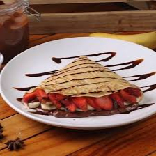 Crepa De Mermelada De Fresa Con Lechera