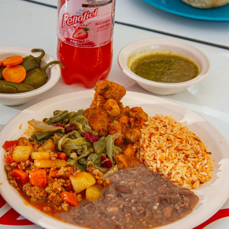 Plato de Guisados Grande