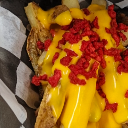 Papas con Queso y Tocino