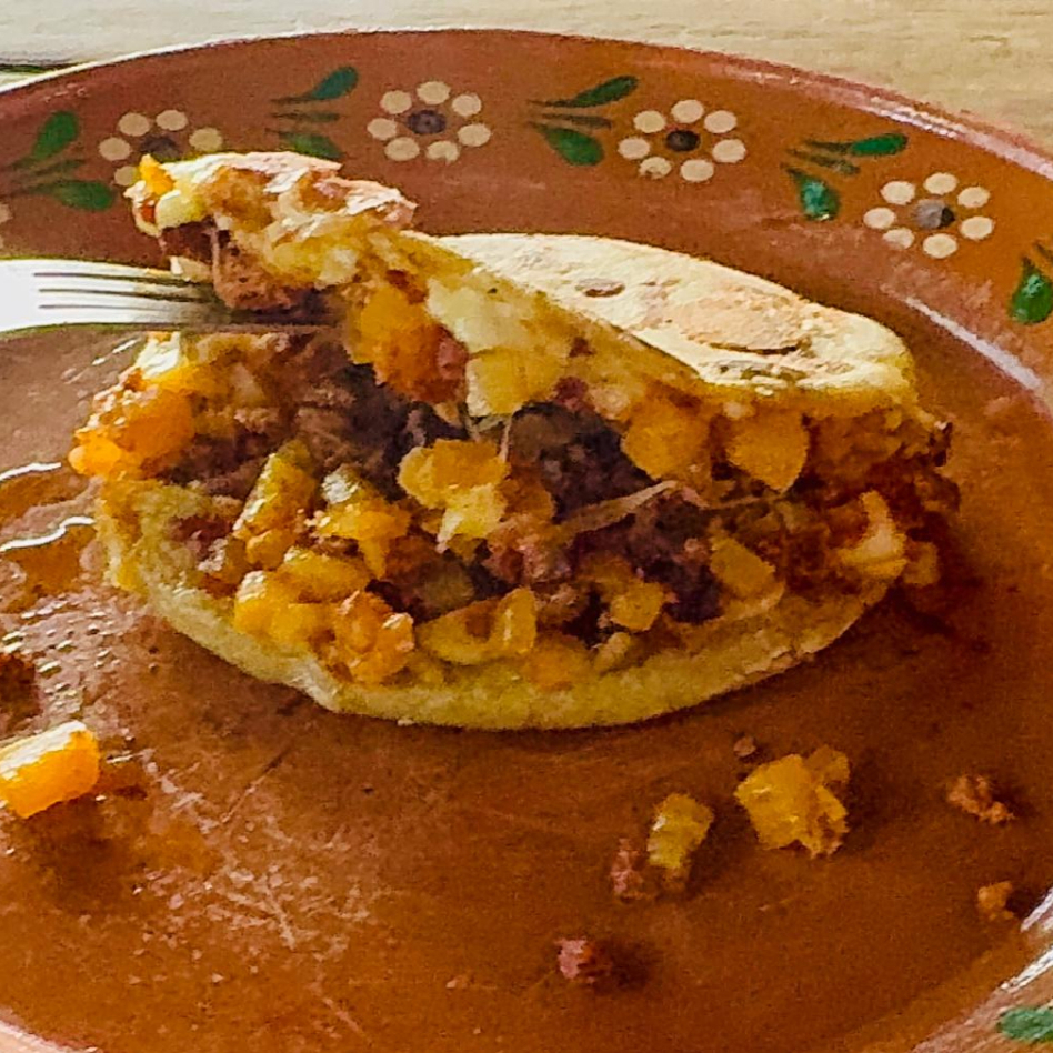 Gordita de Papa con Longaniza