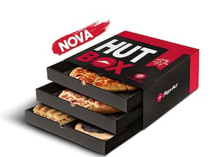 Combo com 2 Pizzas Médias (30,5cm - 8 fatias) com preço exclusivo em todos os sabores de pizzas do cardápio e dois acompanhamentos, entradas ou sobremesas