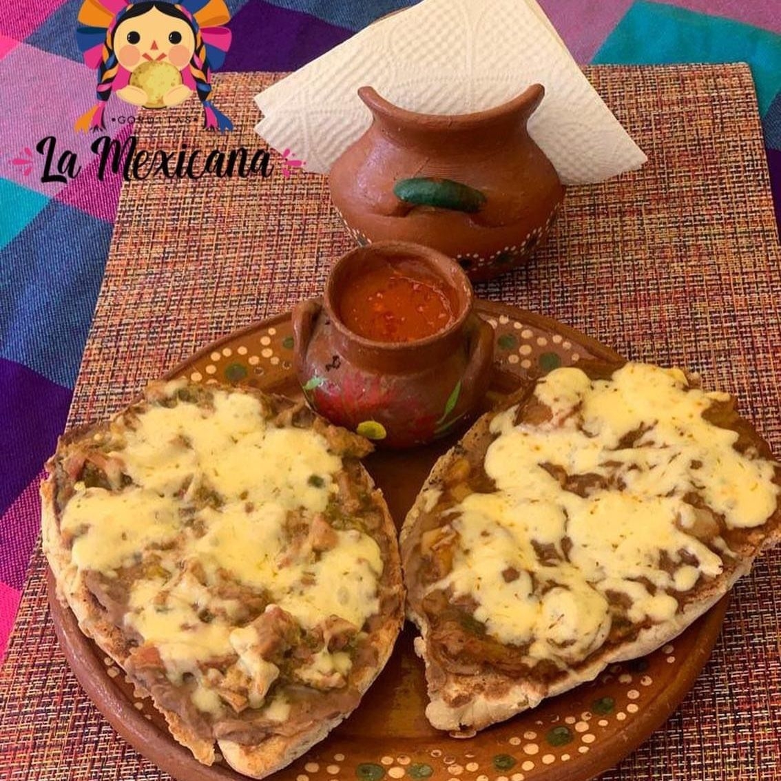 Molletes con Rajas con Crema
