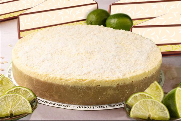 Uma sobremesa leve e refrescante! A Limonada de Coco conta com a nossa incrível massa de bolacha ao Leite, creme de limão, coberta com um mousse aerado de coco e coco ralado para finalizar!
Uma combinação deliciosa, leve e com gostinho de verão.
Aproximadamente 2,0kg
Serve 12 fatias