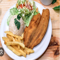 File de Tilápia Grelhado, Arroz Branco ou Arroz com Alho, Batata Frita e Salada