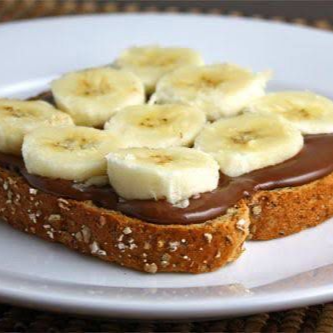 Pan Tostado con NUTELLA y Plátano
