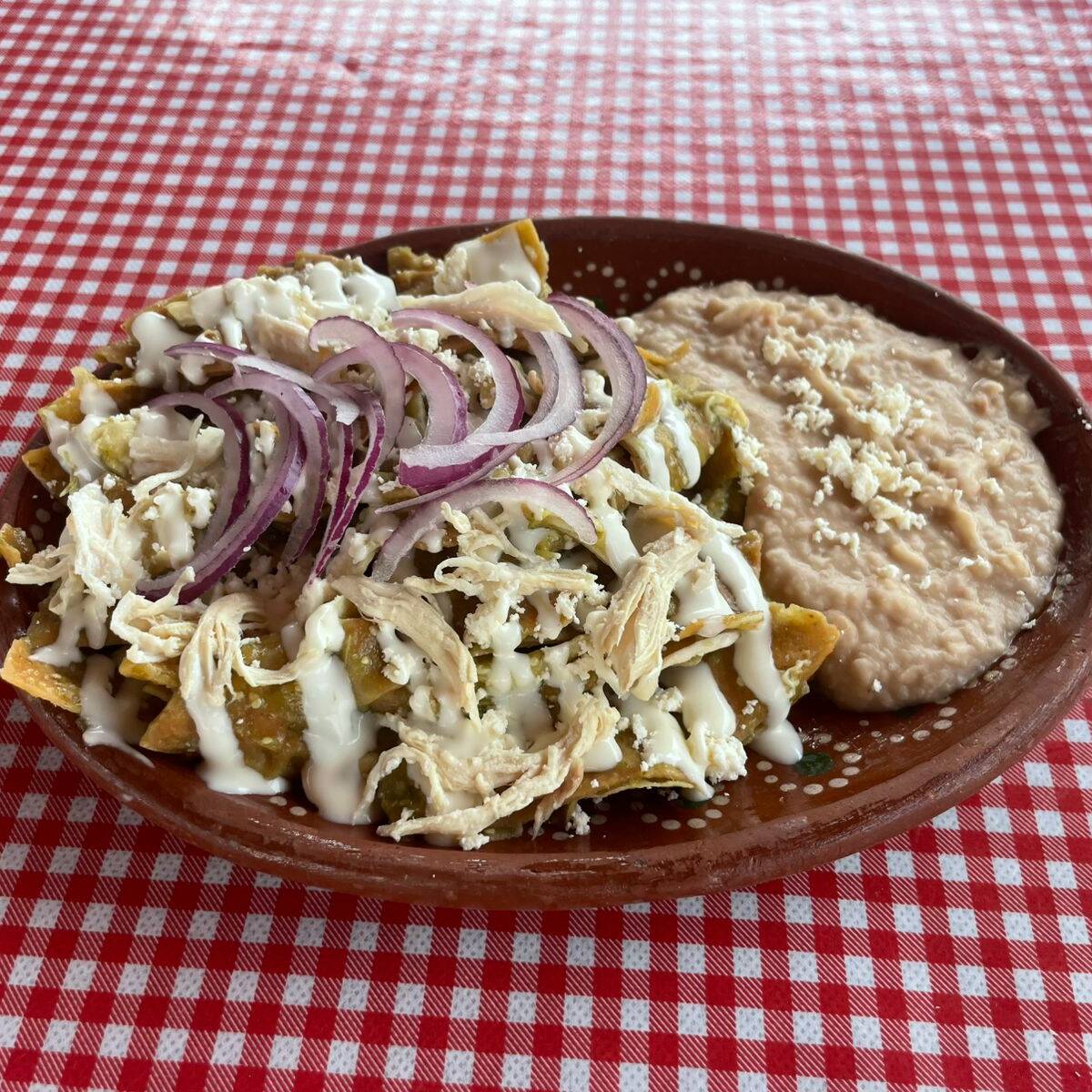 Chilaquiles Verdes con Pollo