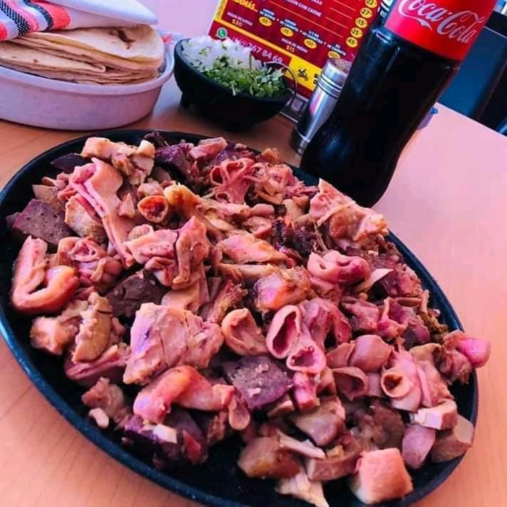 1/2 Kg Carnitas.