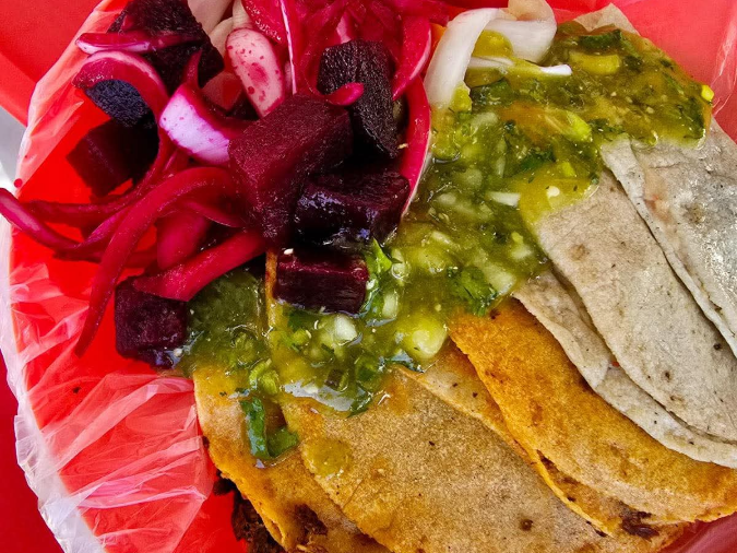 Tacos de canasta Flores