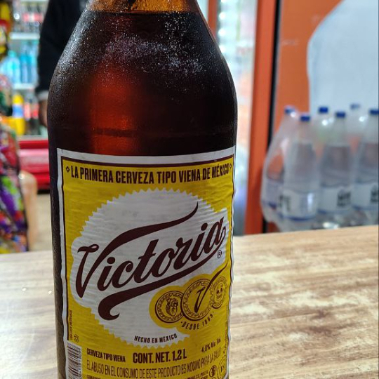 Cerveza Mega Victoria 1.2