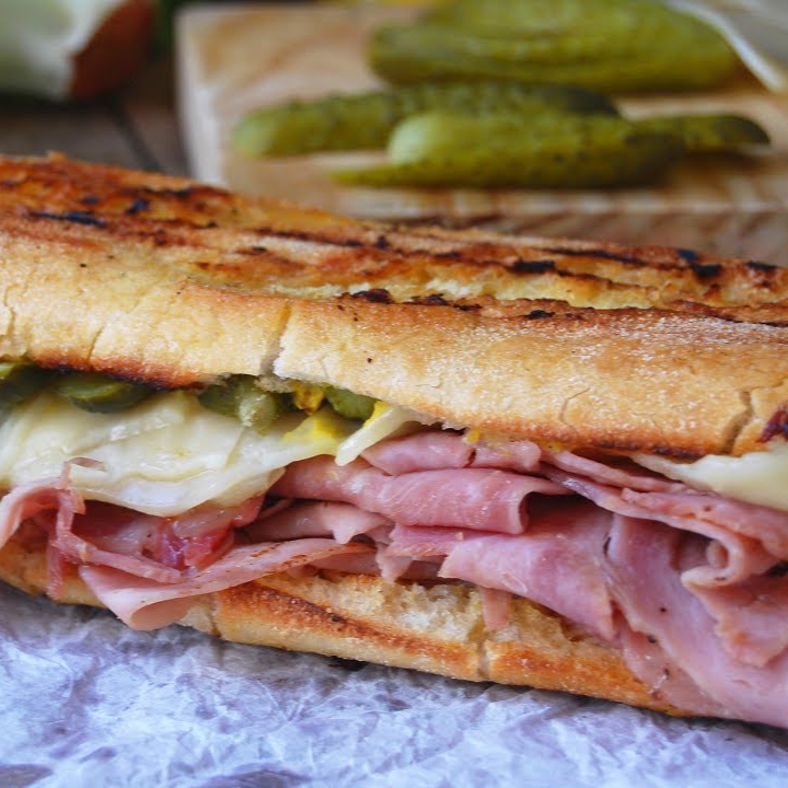 Sándwich Jamón Ahumado Junior