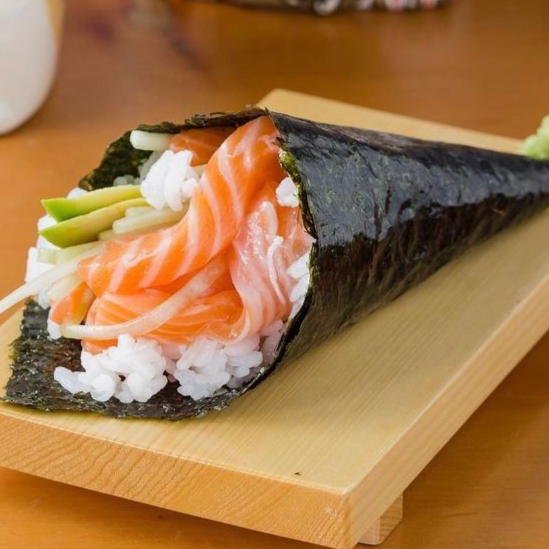 CONO SALMÓN AHUMADO
