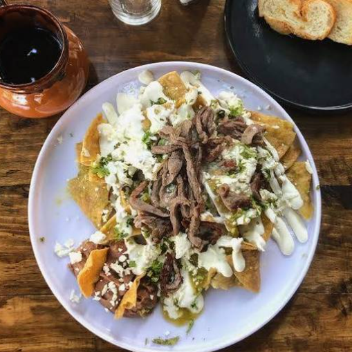 Ricos Chilaquiles con Arrachera