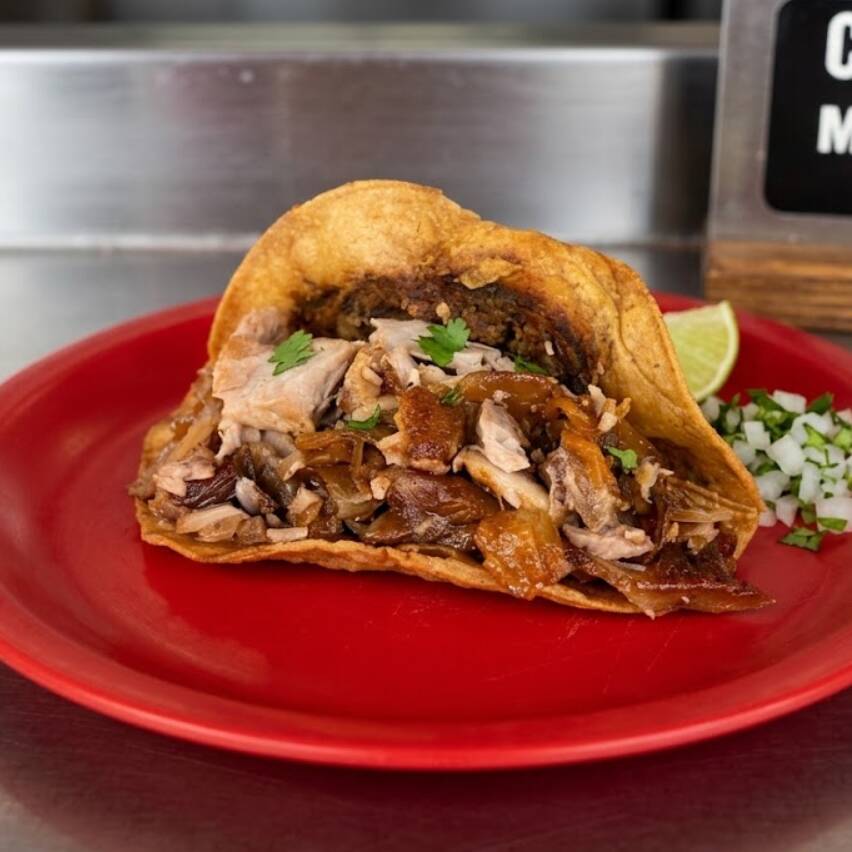 Quesadilla con Carnitas