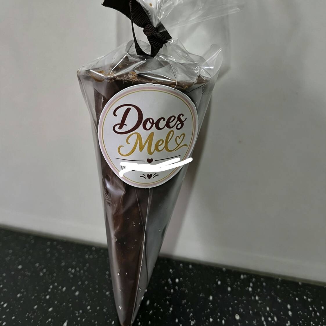 Casquinha de Sorvete com Cobertura de Chocolate ao Leite com Creme de Ninho + Nutella