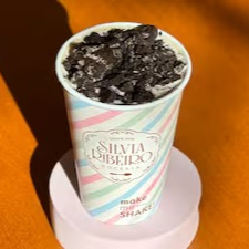 Sorvete de Ninho, brigadeiro de Ninho e pedaços de Oreo.