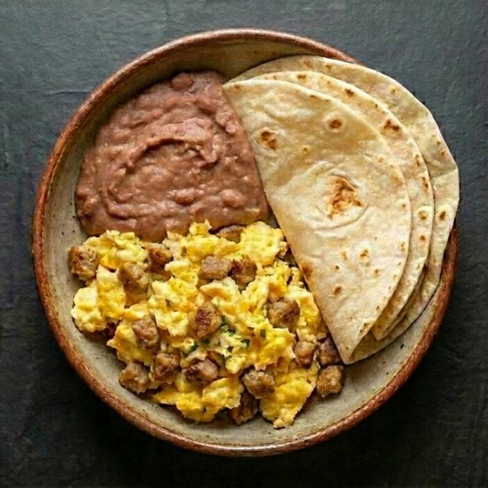 Tus Huevos con Salchicha