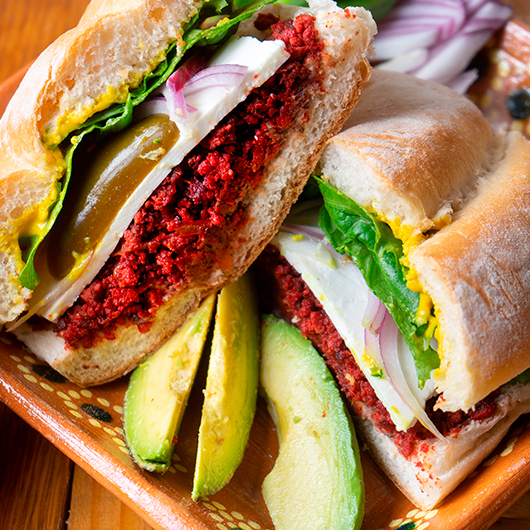 Torta Cubana con Burrito de Bistec y Coca Cola