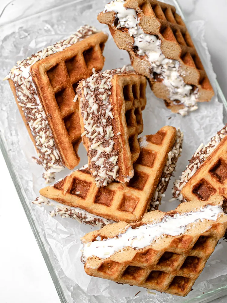 ICE CREAM WAFFLE