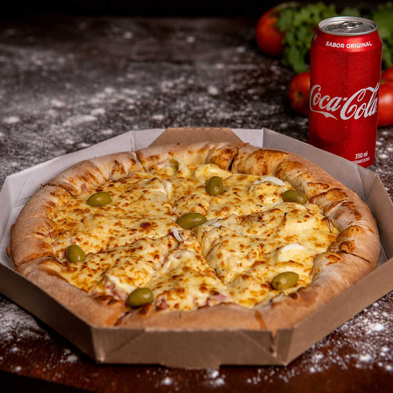 BROTINHO NO SABOR PORTUGUESA: PRESUNTO, OVOS, CEBOLA E MUSSARELA. MAIS COCA LATA 350ML