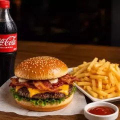 Hamburguesa Especial Papas y Refresco